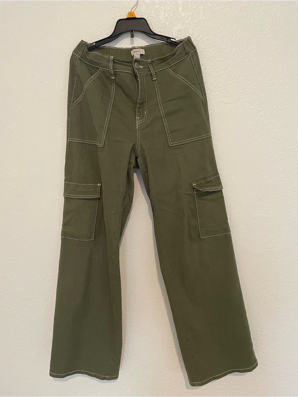 Women’s Olive Cargo Pants - Casual Utility Style